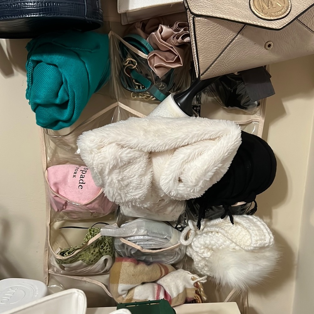 Miscellaneous Paris themed storage